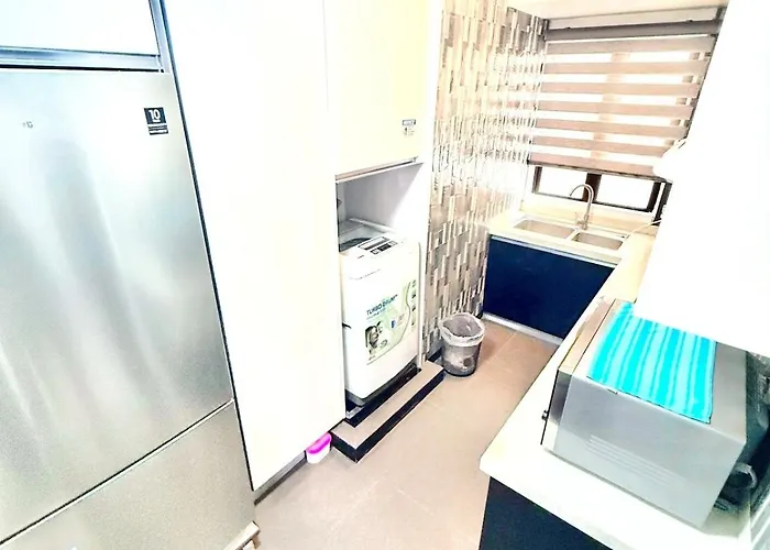 4br Unit With Free Parking Manila